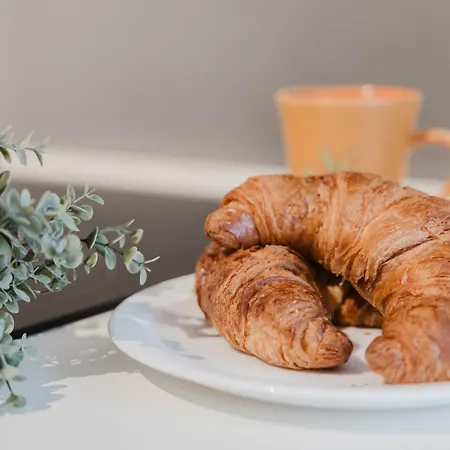 Tropea Court 6b By Homely Apartment *