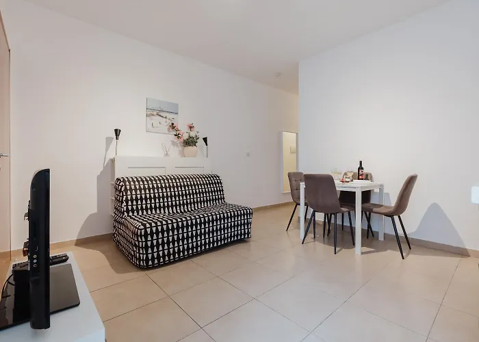 Tropea Court 6b By Homely شقة *