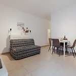 Tropea Court 6b By Homely Διαμέρισμα *